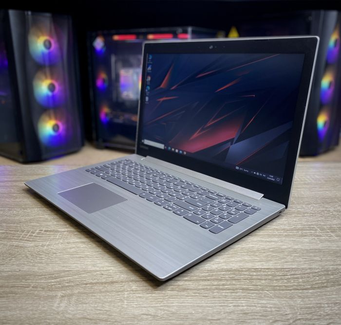Ноутбук Lenovo i3-7020U 8Gb 512SSD MX150 Б/В