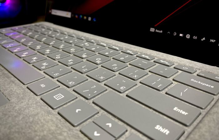 Ноутбук сенсорний Microsoft Surface i7-1065G7 16Gb 512SSD Plus Graphics Б/В