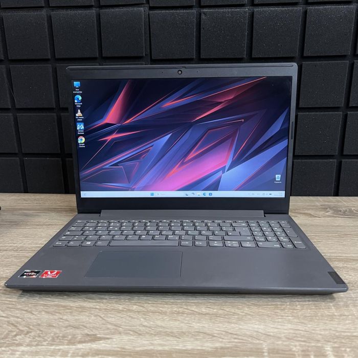 Ноутбук Lenovo V155-15API Ryzen 5 3500U/8GB/256SSD/Radeon Vega8-2GB Б/В