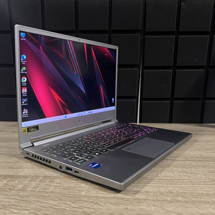 Ноутбук Acer PREDATOR Triton 300 SE 14.1" i7-11370H/16Gb/1TB SSD/RTX3060-6Gb Б/В