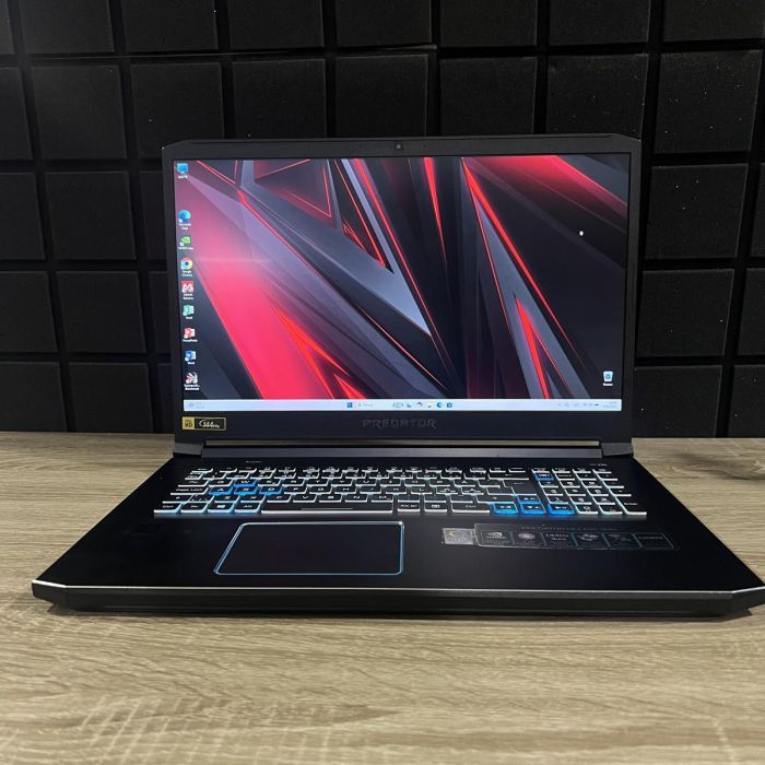 Ноутбук Acer Predator 17.3 144гц/i7 9750H/16gb/SSD 512gb/RTX 2060-6Gb Б/В