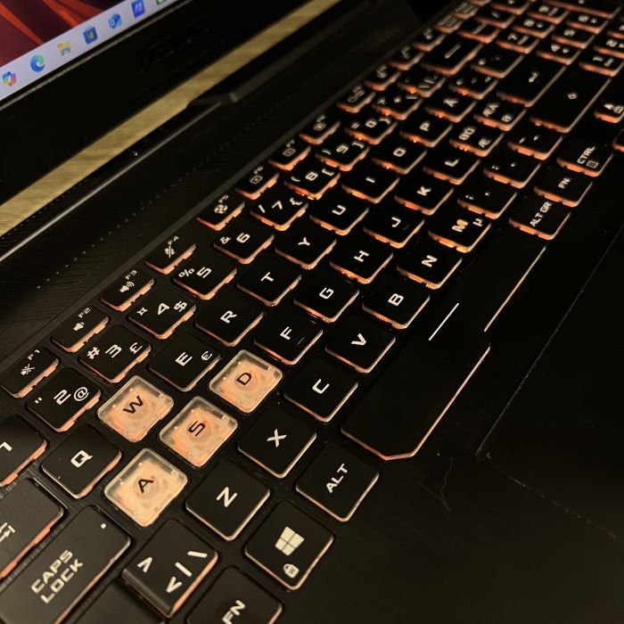 Ноутбук Asus TUF 144гц/Ryzen 5 4600H/16gb /SSD 1TB /GTX1660Ti-6Gb Б/В