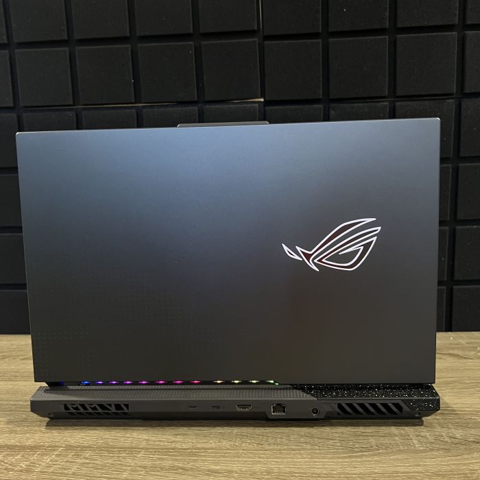 Ноутбук Asus ROG Strix 2K 240Hz ryzen 9 7845HX/16Gb/1TbSSD/RTX4060-8Gb (орк.кор) Б/В