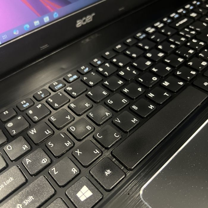 Ноутбук Acer aspire E5 I5-8250U/16GB/256SSD/MX130-2GB Б/В