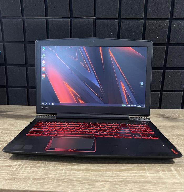 Ноутбук Lenovo Legion Y520 i5-7300HQ/16GB/256SS+1TbHDD/GTX1050Ti-4GB