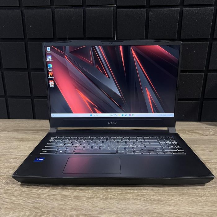 Ноутбук MSi Katana 144гц i7-12650H/16gb/1TB SSD/RTX4060 Б/В