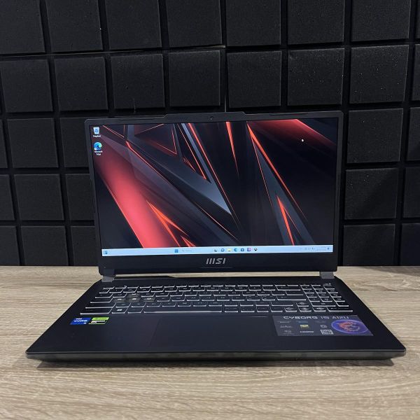Ноутбук MSi Cyborg 144Hz i5-12450H/16gb /512Gb SSD/RTX4050 Б/В