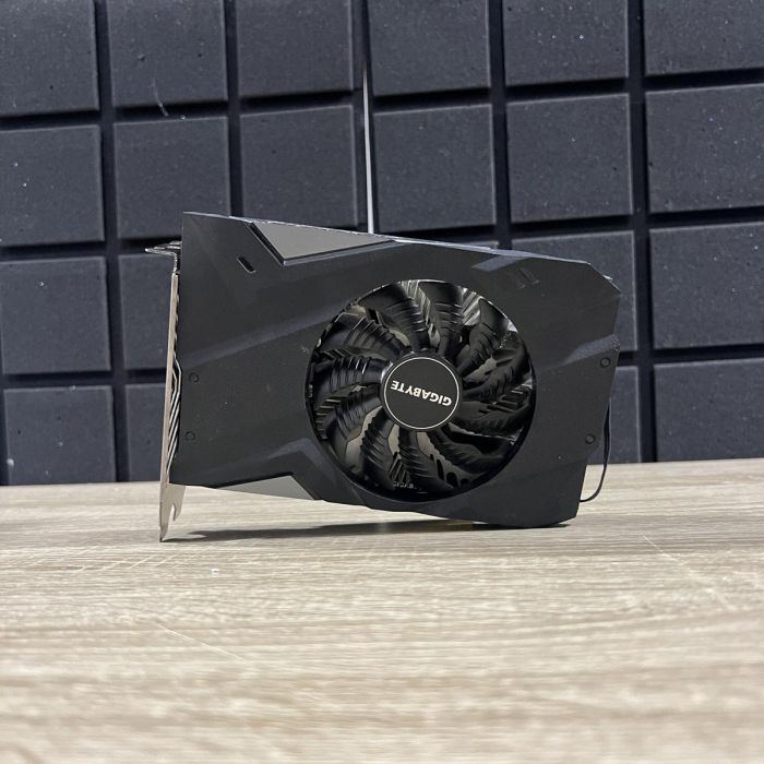 Відеокарта Gigabyte 1650 Б/В