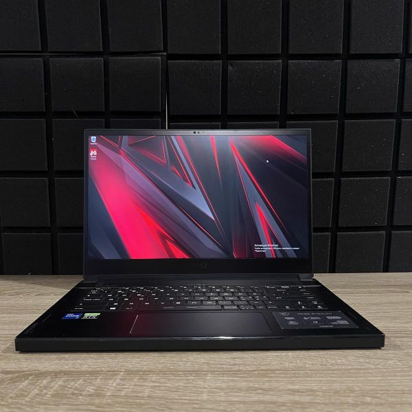 Ноутбук MSi Stealth 2.5K 165Hz i7-11800H/32gb/1Tb SSD/RTX3070 Б/В