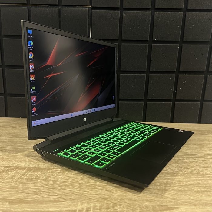 Ноутбук HP Pavilion Gaming laptop 15 ryzen 5 3550H/16GB/128SSD+1TbHDD/GTX1650 Б/В
