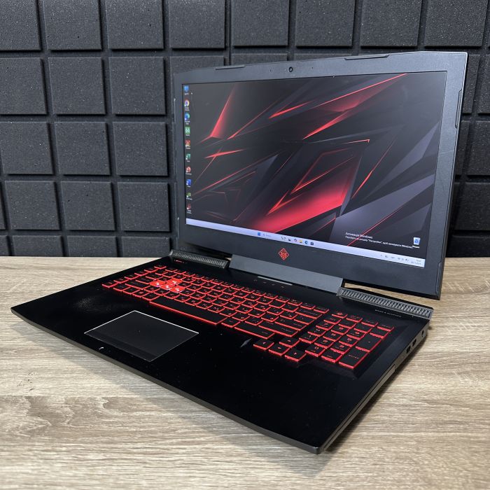 Ноутбук HP Omen 17" i7-7700HQ 16Gb 256SSD GTX1070 Б/В