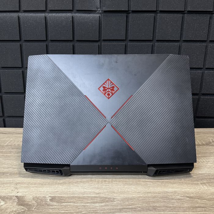 Ноутбук HP Omen 17" i7-7700HQ 16Gb 256SSD GTX1070 Б/В