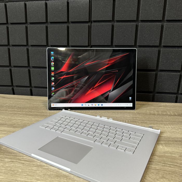 Ноутбук сенсорний Microsoft Surface i7-8650U/16GB/1TbSSD/GTX1060-6GB Б/В