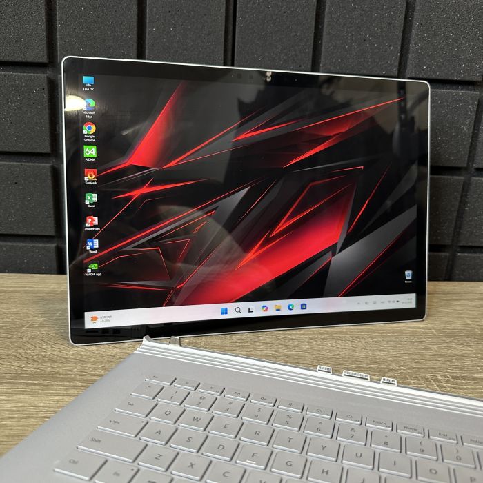 Ноутбук сенсорний Microsoft Surface i7-8650U/16GB/1TbSSD/GTX1060-6GB Б/В