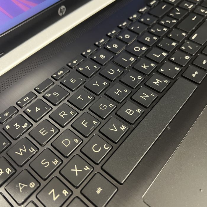 Ноутбук HP I3-7020U/16GB/480SSD/MX110-2GB Б/В