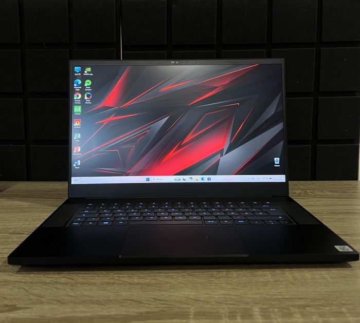 Ноутбук Razer Blade 15 RZ09-036 300Hz i7-10875H/16GB/512SSD/RTX3070-8GB Б/В