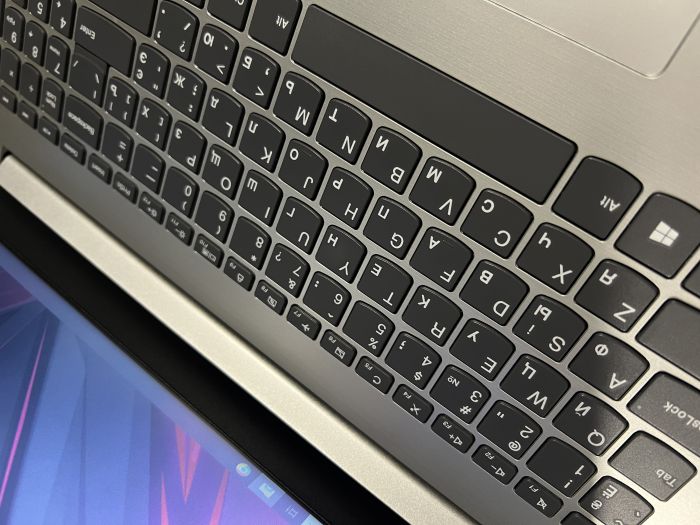 Ноутбук Lenovo IdeaPad 330 i3-7020U/12GB/128SSD+1TbHDD/MX130-2GB Б/В