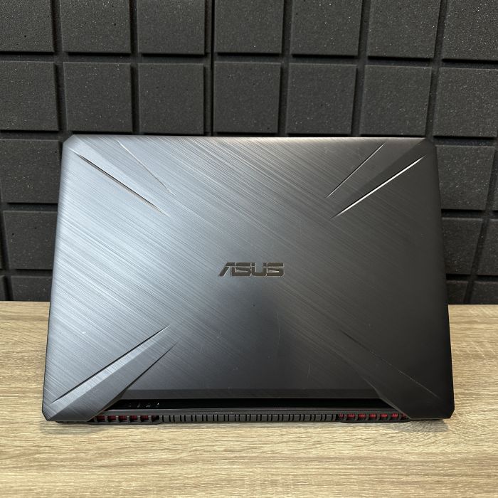 Ноутбук Asus Tuf Gaming 144Hz Ryzen 7-3750H/16GB/512SSD/RTX 2060-6GB Б/В