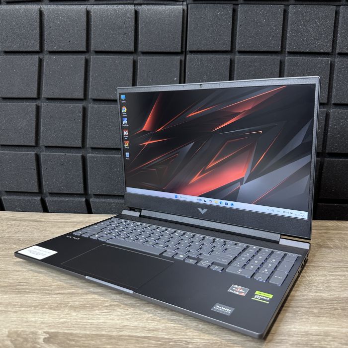 Ноутбук HP Victus 144 Hz Ryzen 7 7445HS/16GB/512SSD/RTX4050-6GB Б/В