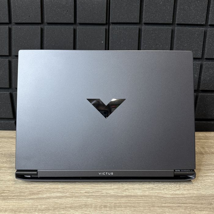 Ноутбук HP Victus 144 Hz Ryzen 7 7445HS/16GB/512SSD/RTX4050-6GB Б/В