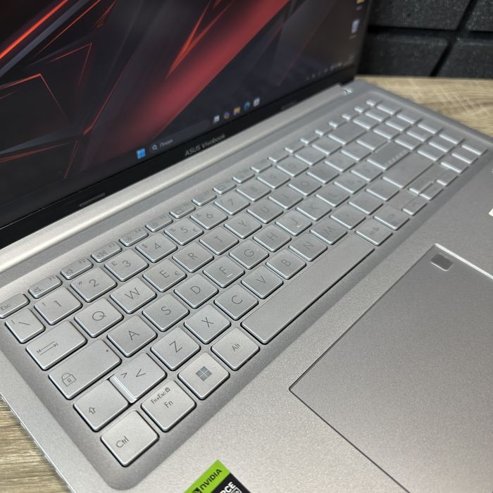 Ноутбук Asus Vivobook i7-12650H/16Gb/1TbSSD/RTX4050-6GB Б/В