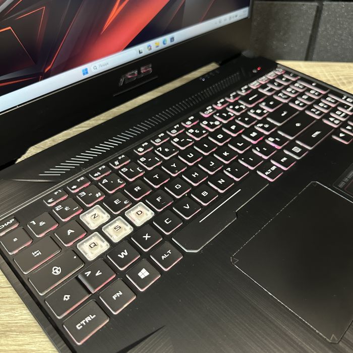 Ноутбук Asus Tuf FX505DV 120Hz Ryzen 7 3750H/8GB/256SSD/RTX2060 (Ор.Кор) Б/В