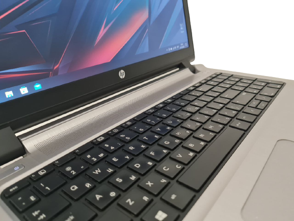 Ноутбук HP 450 G3 i7-6500U 8Gb 120 SSD HD Graphics + Radeon R7 M340 Б\В