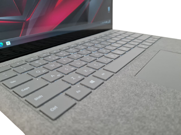 Сенсорний ультрабук Microsoft Surface Laptop 2 i5-8350U 8Gb 256Gb SSD Intel UHD Graphics 620 Б/В