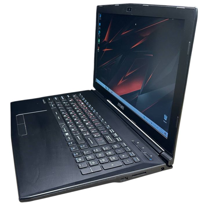 ноутбук MSI MS-16J9 i5-7300HQ 8Gb 480SSD Nvidia GTX1050-2Gb Б/В