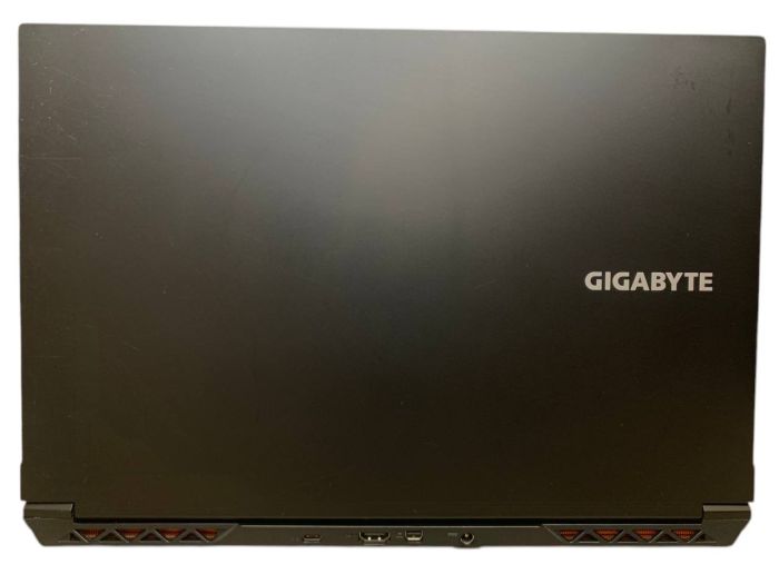 Gigabyte G5 KF5 I5 13500H 16GB SSD 512GB RTX 4060 Б/В