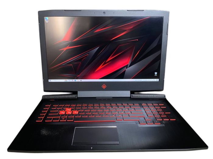ноутбук HP Omen 17.3 i7-7700HQ 16Gb 240SSD 750HDD GTX1070 Б/В