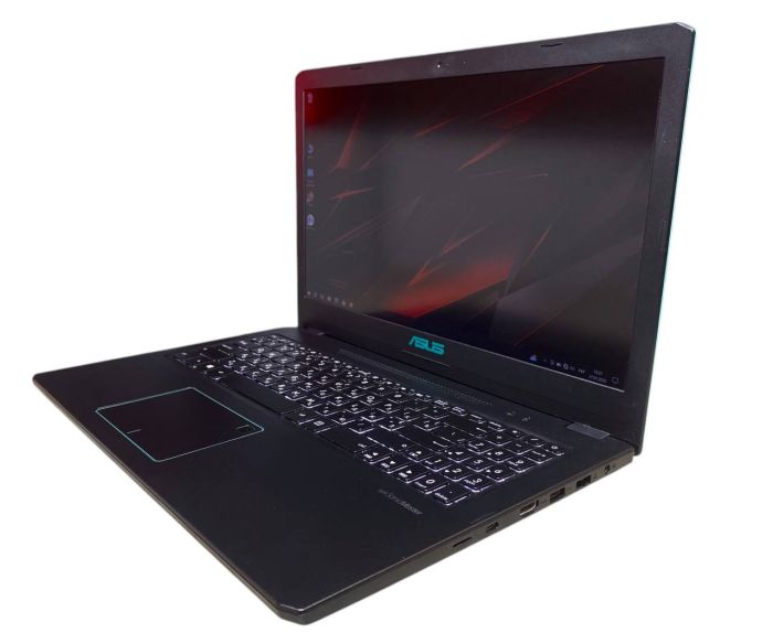Ноутбук Asus i5-8250U 16Gb 240SSD 1Tb HDD GTX 1050 Б/В