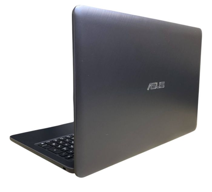 Asus VivoBook 15 X540UBR PENTIUM 4417U  8 GB SSD 256 GB GEFORCE MX110 Б/В