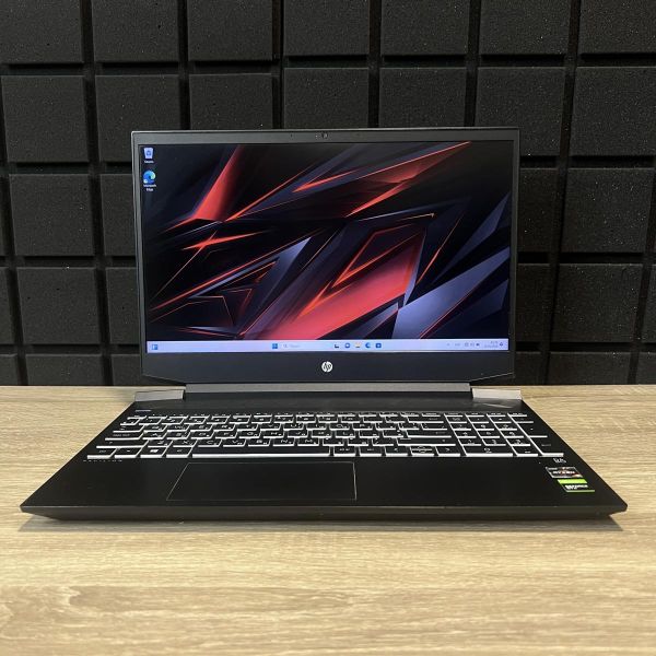 Ноутбук HP Pavilion 15 Ryzen 5 3550H/16GB/240SSD/GTX1650-4GB Б/В