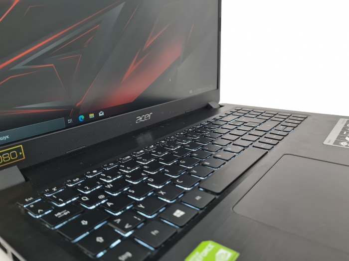 Ігровий ноутбук Acer Aspire A515-52 i5-8265U 8Gb 256Gb SSD Nvidia MX150 Б/В