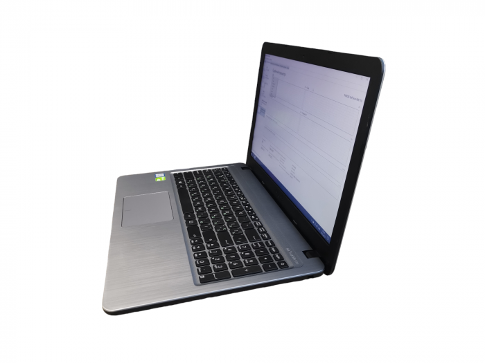 Ноутбук Asus X540U i3-6006U/4Gb/240SSD/Nvidia MX110