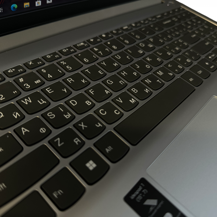 Ноутбук Lenovo IdeaPad 1 15ADA7 Ryzen 5 3500U 8Gb 500Gb SSD Radeon Vega 8 Б/В