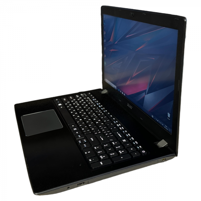 Ноутбук Acer E5-575G i3-6006U/8Gb/240SSD+500Gb/Nvidia 940MX Б/В