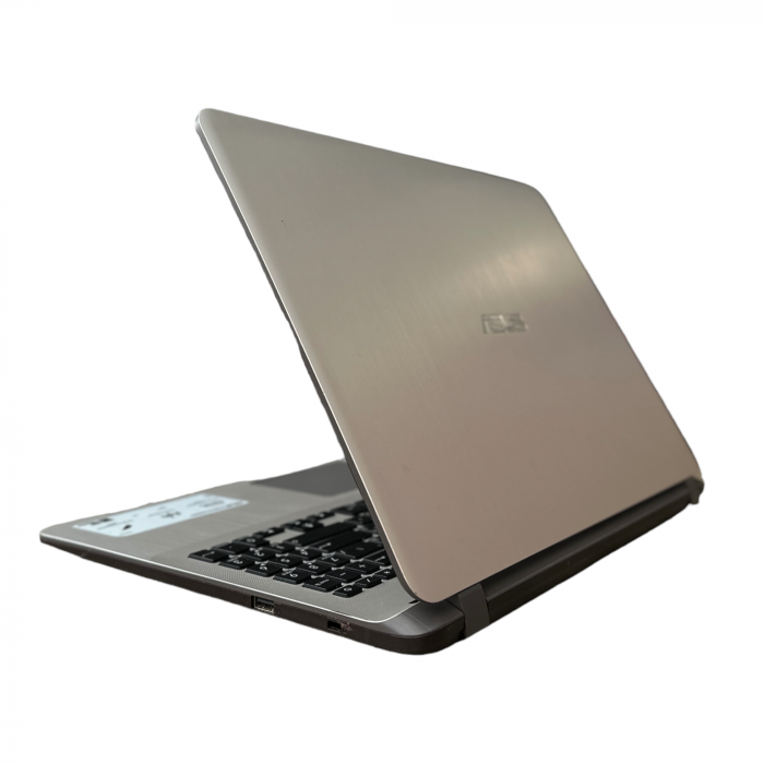 Ноутбук Asus F507U i3-6006U/8Gb/120SSD/Intel+Nvidia MX110 Б/В