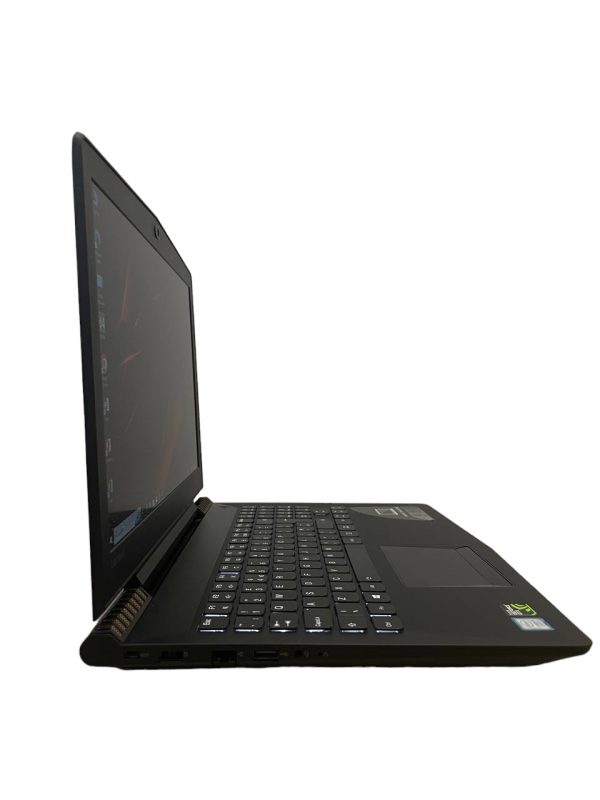 Ноутбук Lenovo LEGION Y520 i5-7300HQ 16Gb 240SSD+1Tb GTX1050Ti Б\В