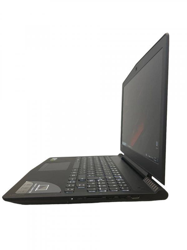 Ноутбук Lenovo LEGION Y520 i5-7300HQ 16Gb 240SSD+1Tb GTX1050Ti Б\В
