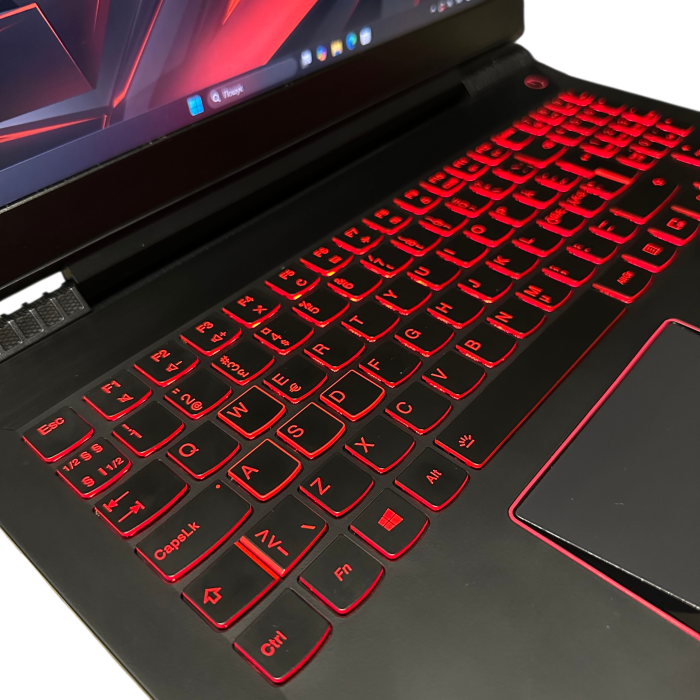 Ноутбук Lenovo Legion Y520 i7-7700HQ/16GB/512SSD/GTX1050Ti-4GB Б/В